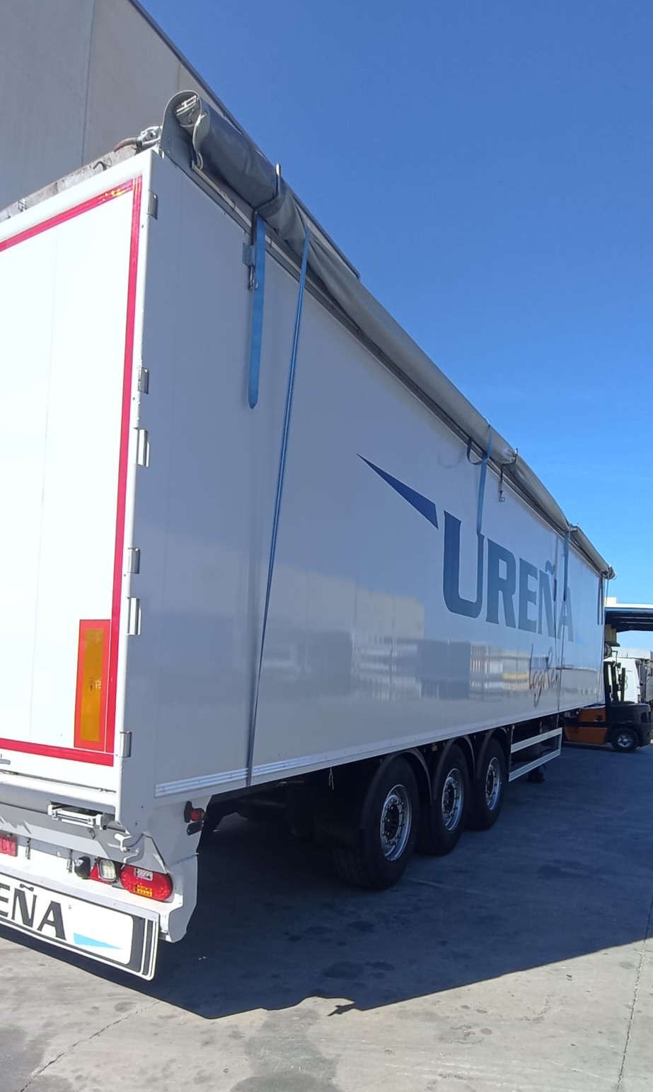 d9097a20-8e14-4602-b03d-5edf6befbfb2